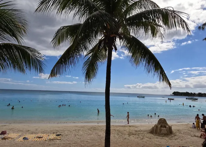 Beachfront Pereybere - Azur Beach Complex